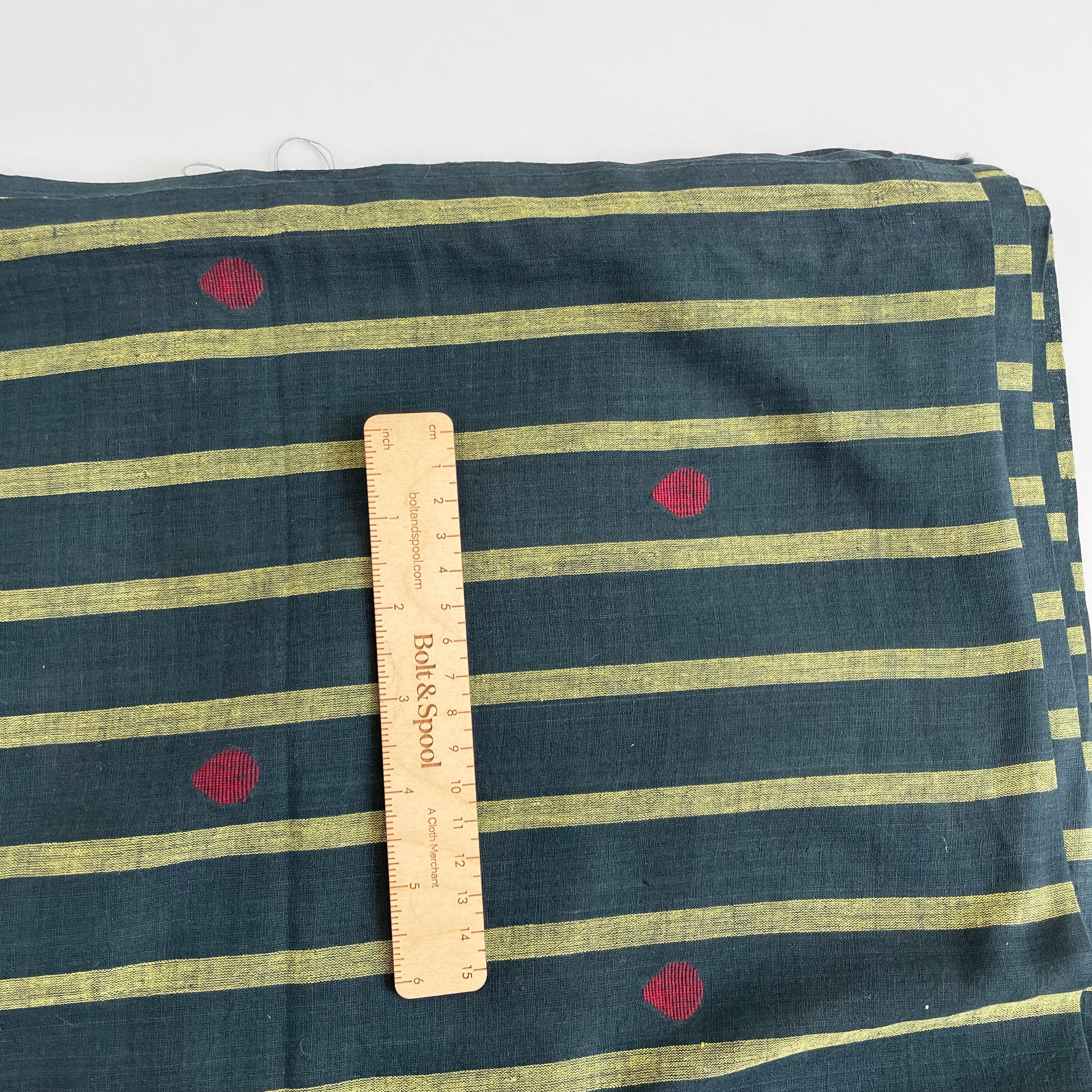 1-3/4 yard Remnant : Merchant & Mills Indian Jamdani Cotton - Aerial Balloon