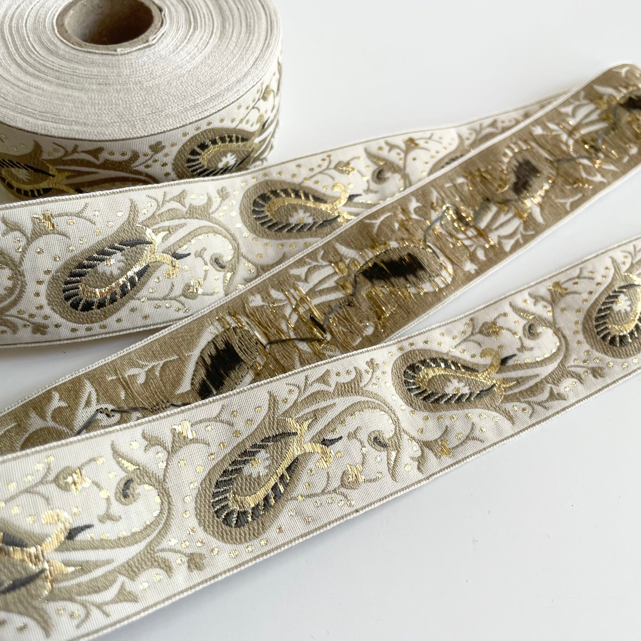 Kafka Ribbon : Paisley Gold