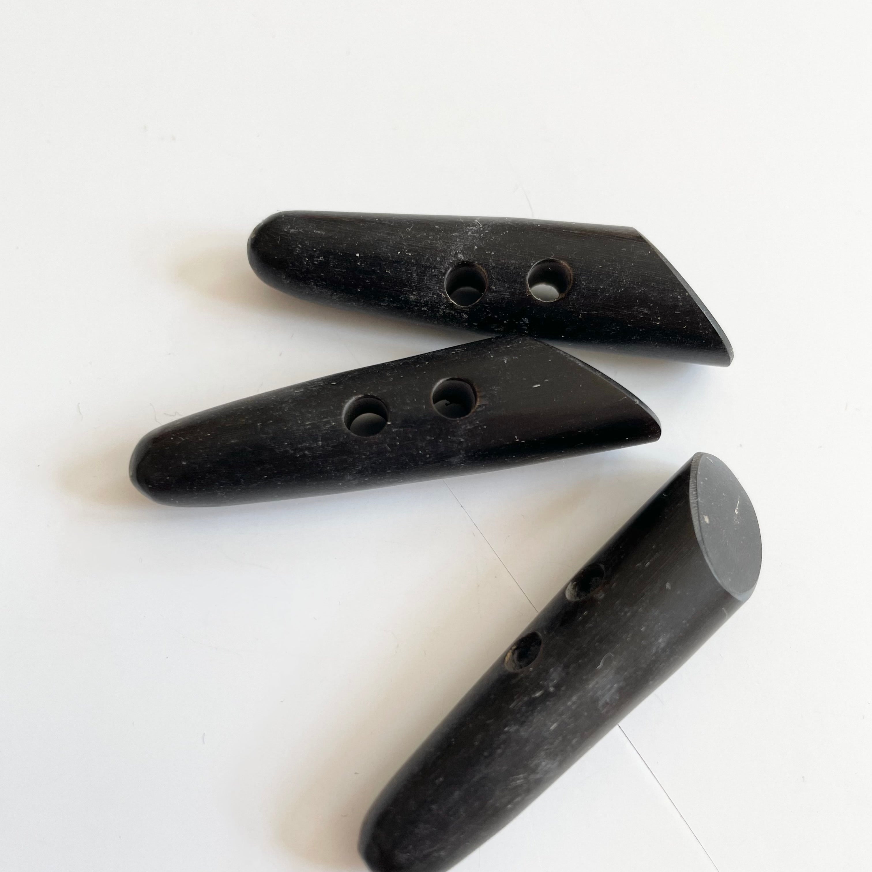 2-Hole Horn Toggle