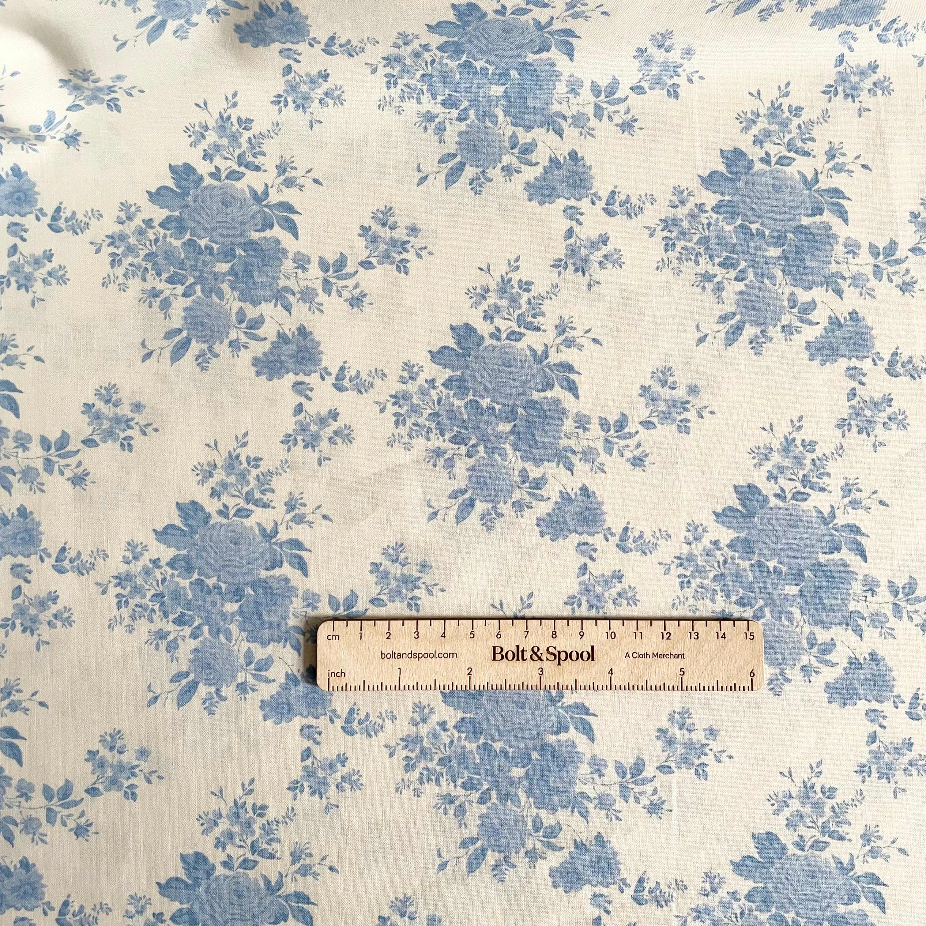 Tilda Fabrics : Something Blue - Carol Pale Blue