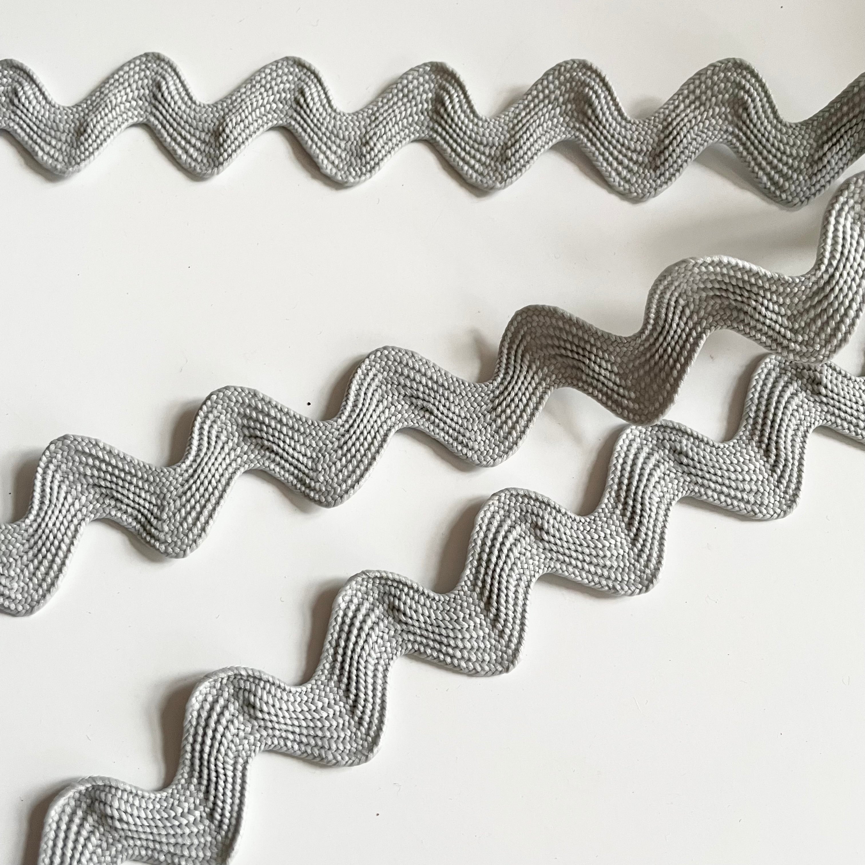 Wide Ric Rac - Light Gray