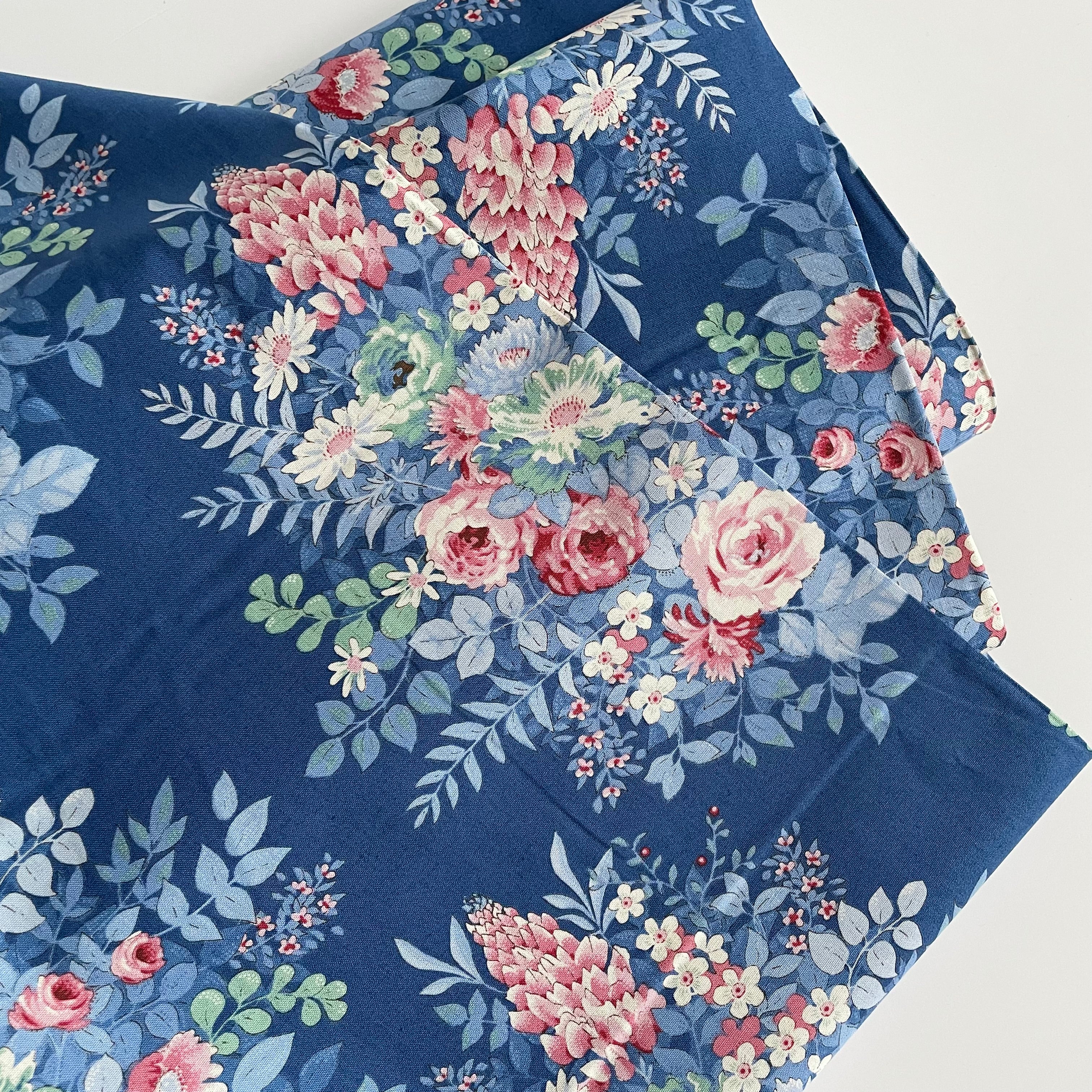 Tilda Fabrics : Something Blue - Whimsyflower Night