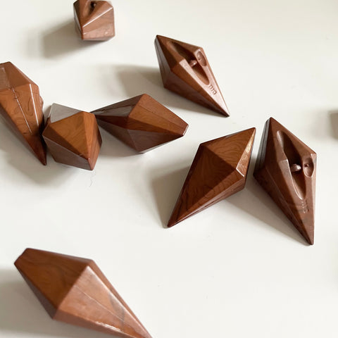 Plastic Diamond Prism Toggle - Brown