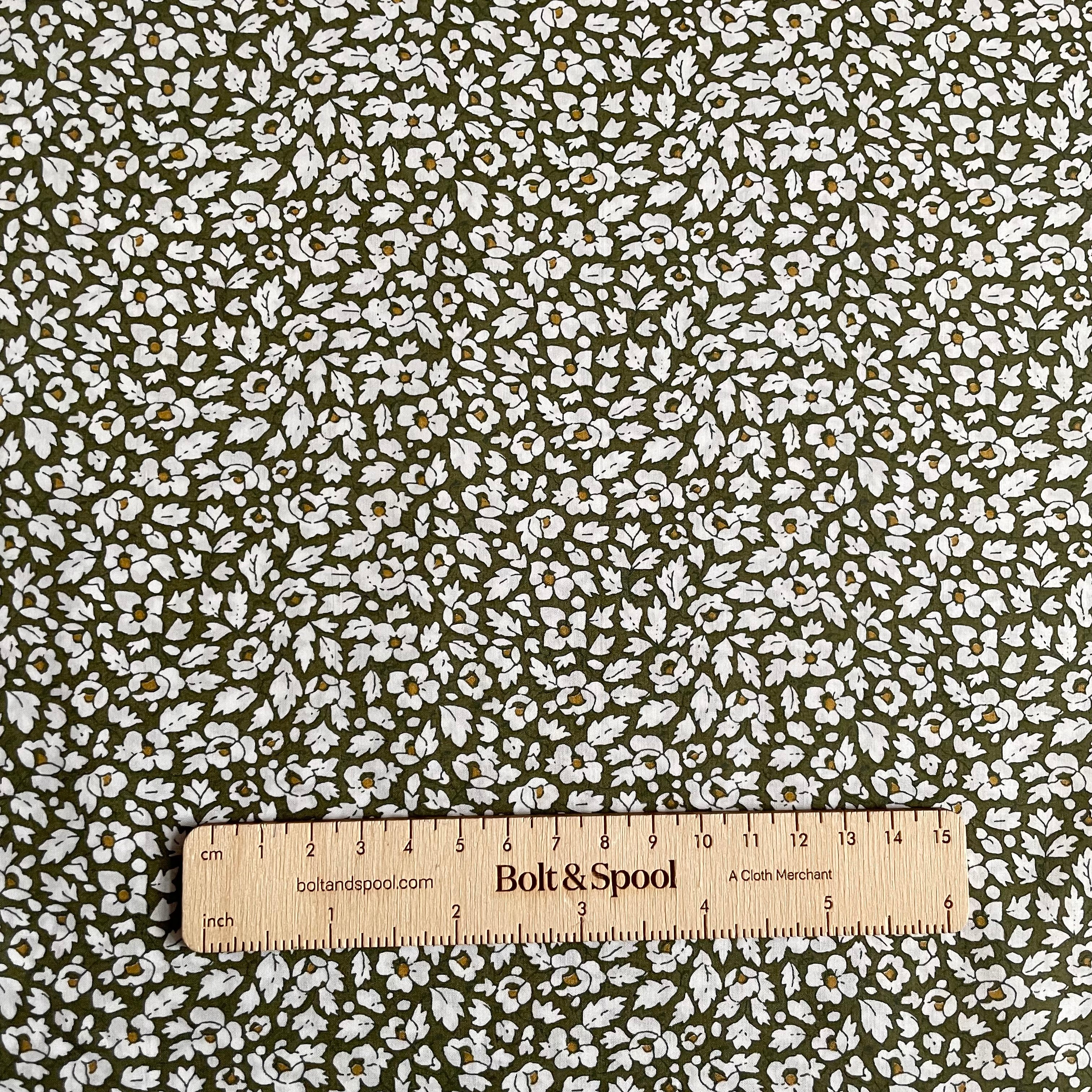 Liberty Fabrics Classic Tana Lawn : Feather Meadow B