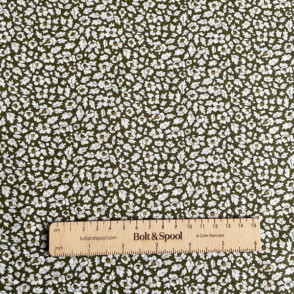 Liberty Fabrics Classic Tana Lawn : Feather Meadow B