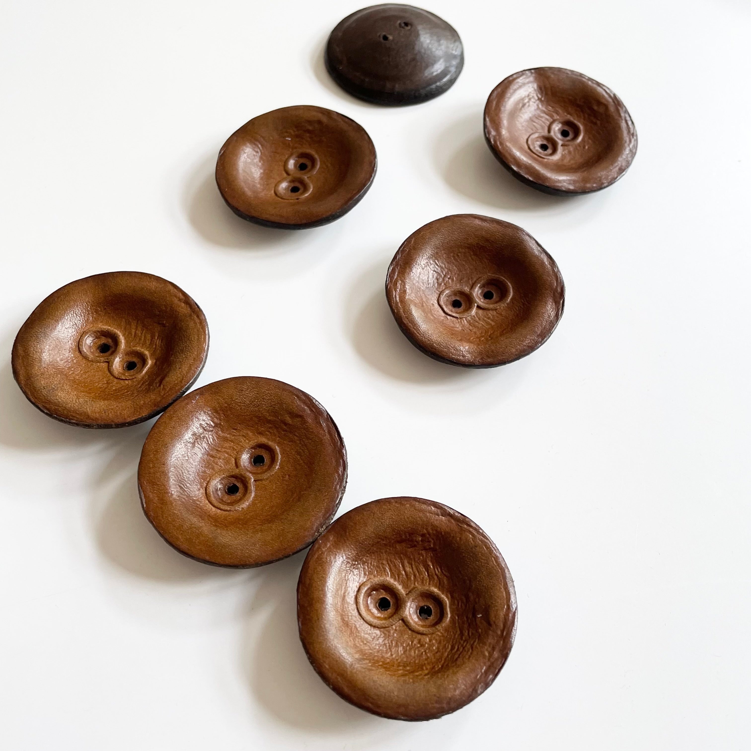 Concave Leather Button - Brown