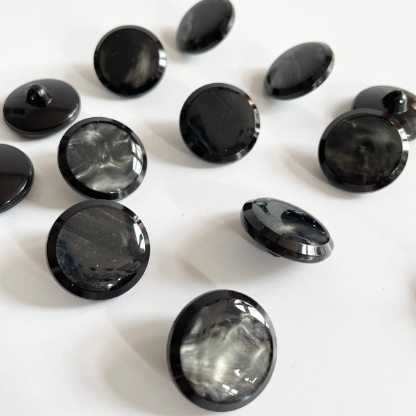 Pearly Smoke Black Plastic Shank Button