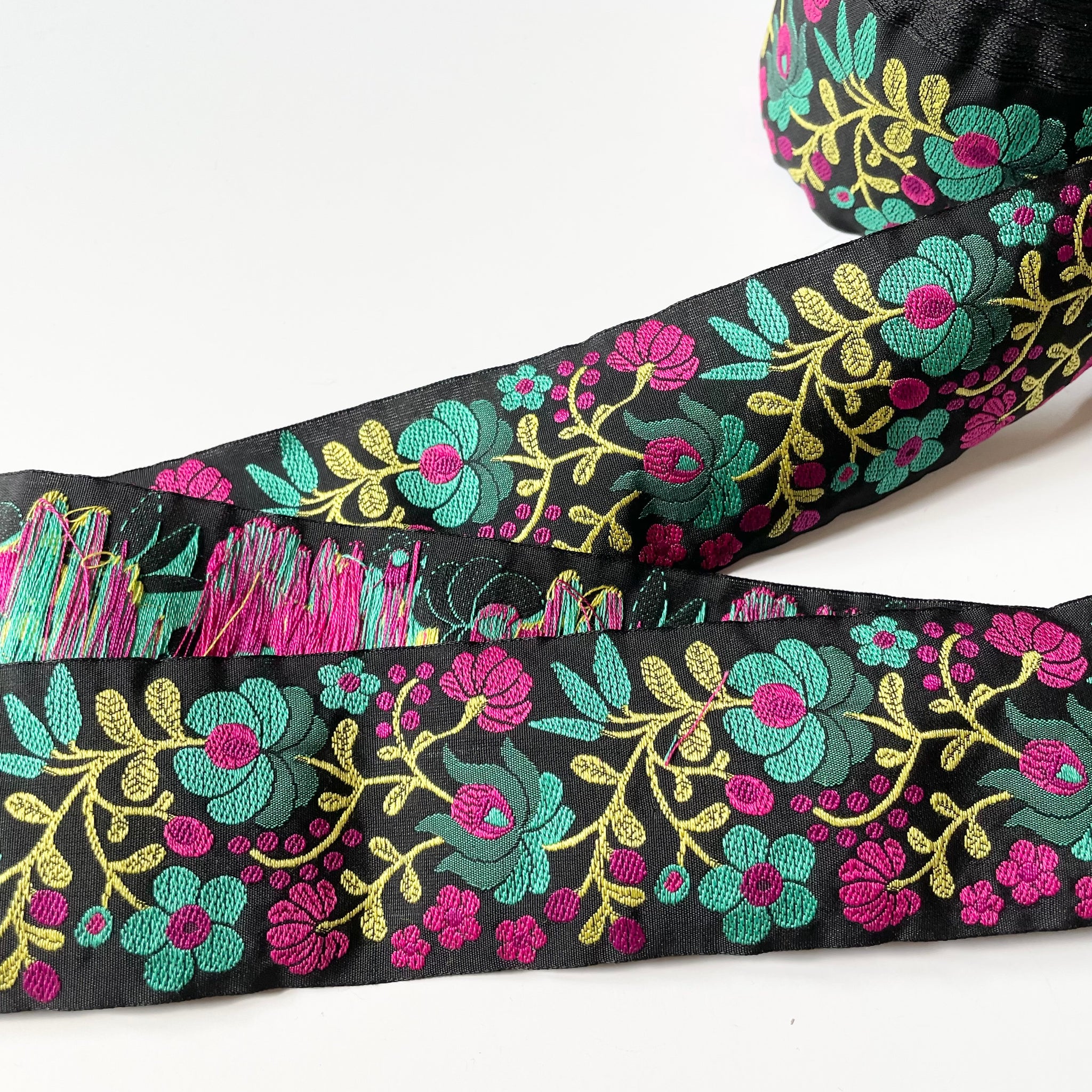 Kafka Ribbon : Frida Flower Meadow - Fuchsia