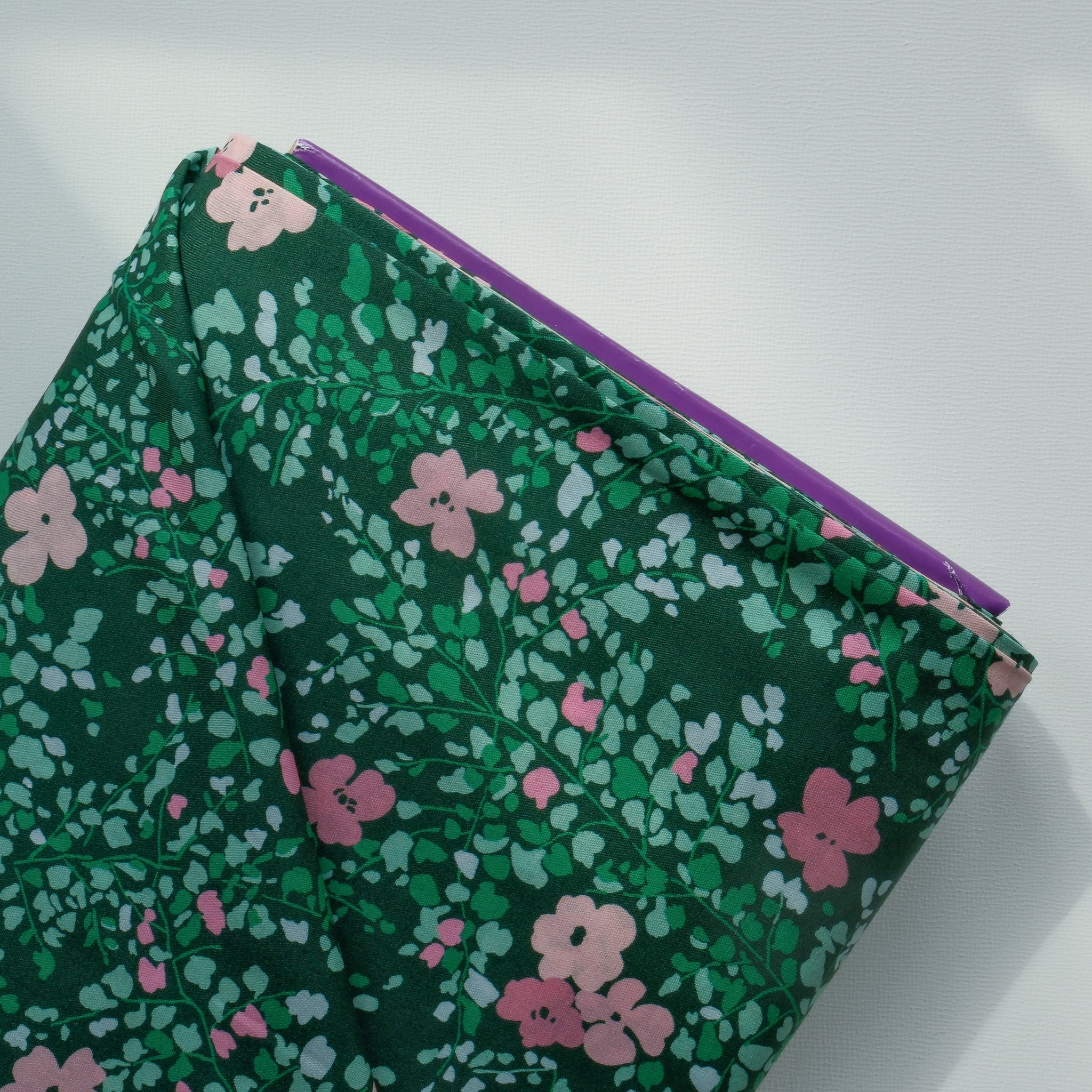 Liberty Fabrics Garden Melody Collection : Fluttering Buds A