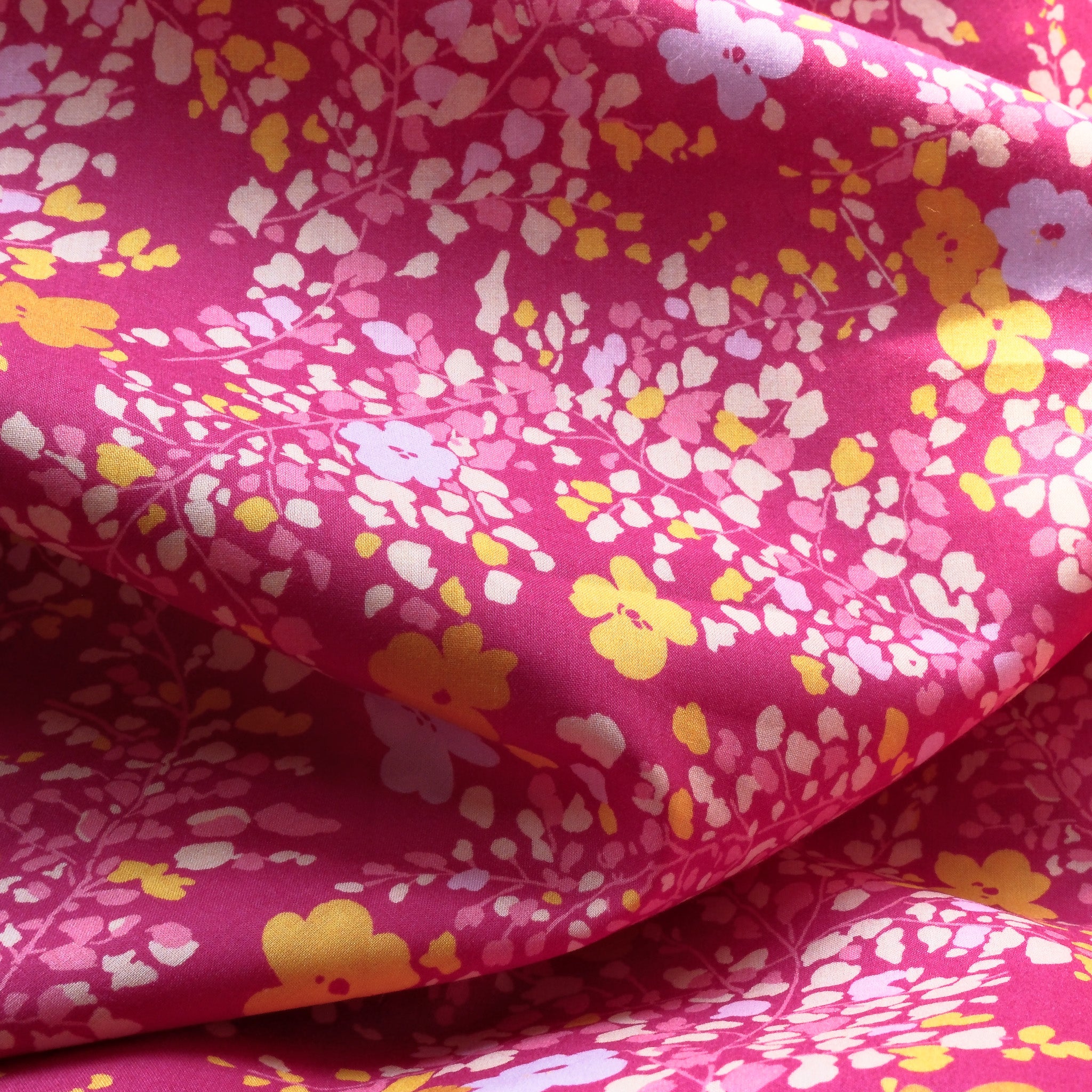 Liberty Fabrics Garden Melody Collection : Fluttering Buds C