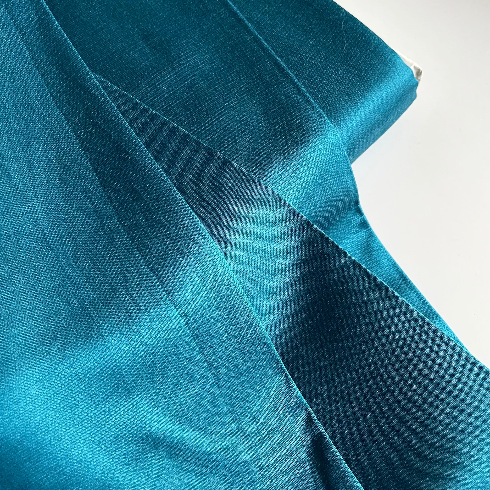 Robert Kaufman Radiance Silk / Cotton - Teal