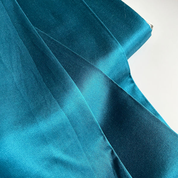 Robert Kaufman Radiance Silk / Cotton - Teal