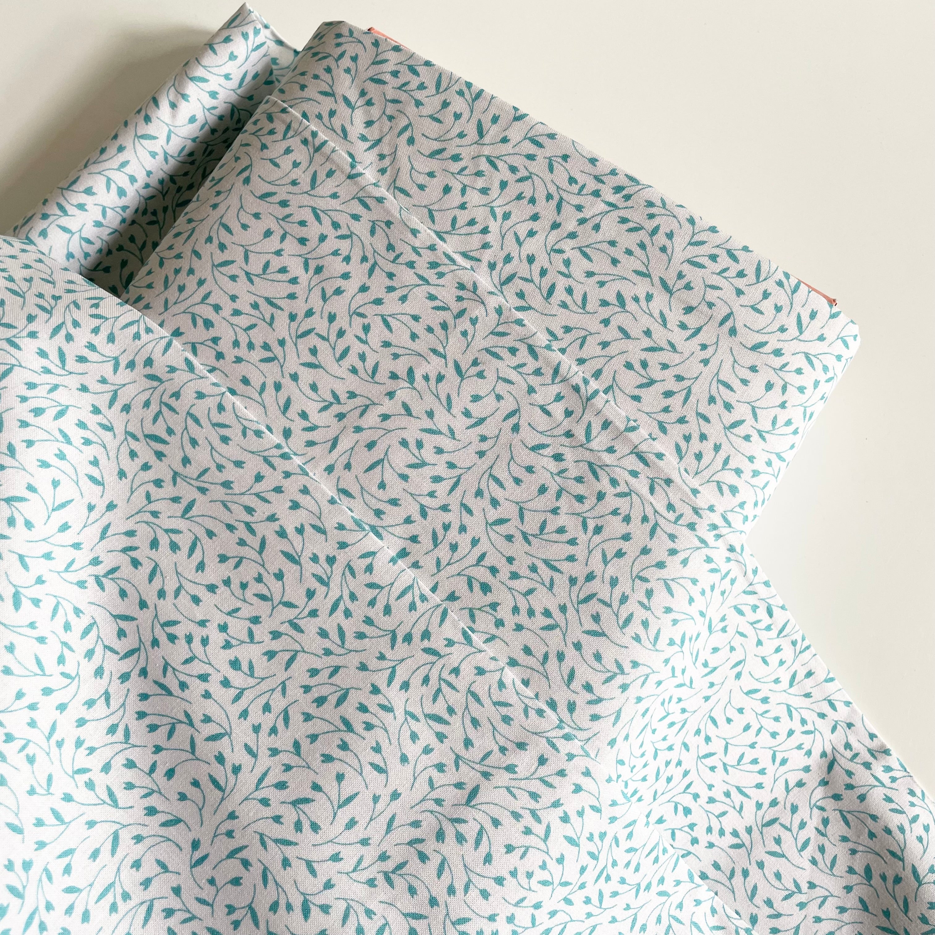 Felicity Fabrics : Wild & Free - Tiny Tulips Blue quilting cotton