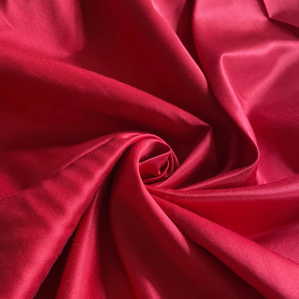 Robert Kaufman Radiance Silk / Cotton - Crimson