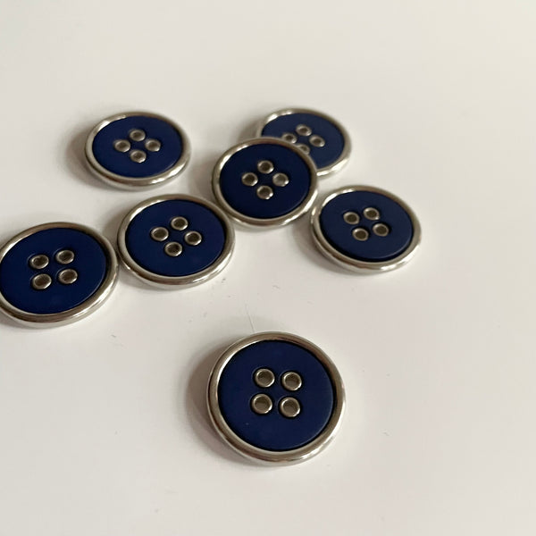 Metal / Plastic Four-Hole Button