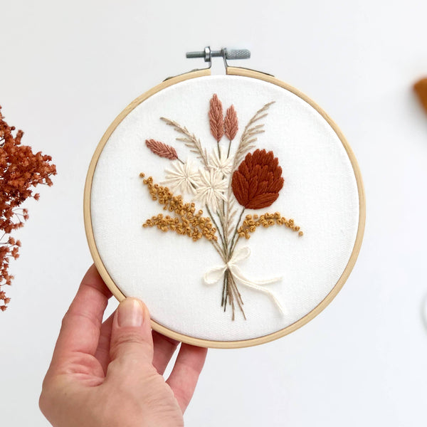 Matryoshka : Dried Flowers Bouquet Embroidery Kit