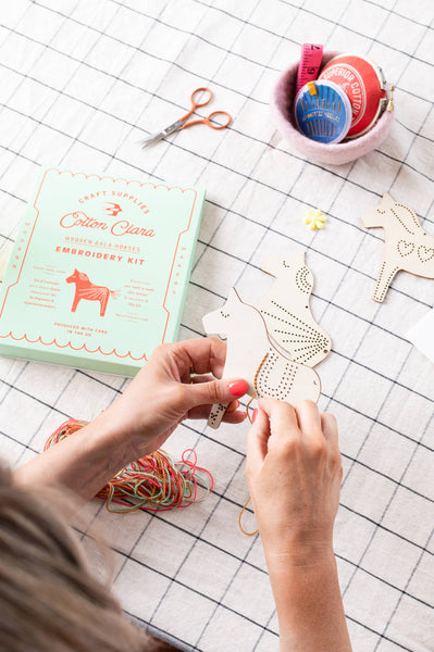 Cotton Clara : Dala Horses Embroidery Board Kit