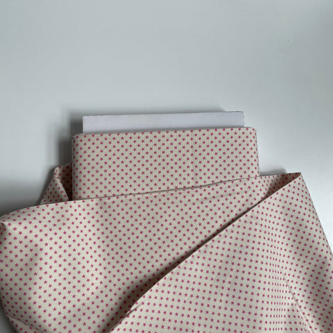 Tilda Fabrics : Tiny Star - Light BlueTilda Fabrics : Tiny Star - Pink