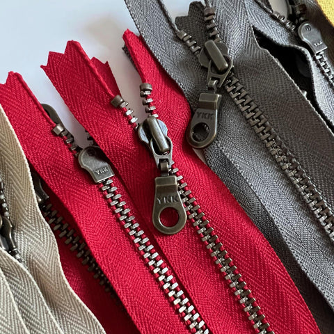 YKK #5 MT 2-Way Separating Zipper Old & New Style - 40 inch - Red