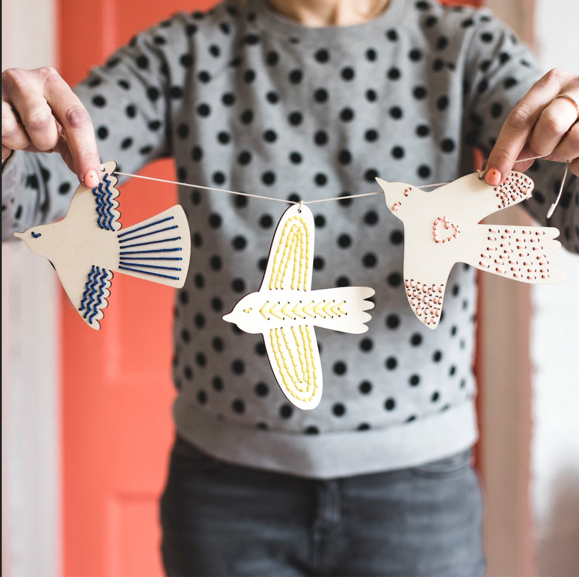 Cotton Clara : Wooden Bird Embroidery Kit