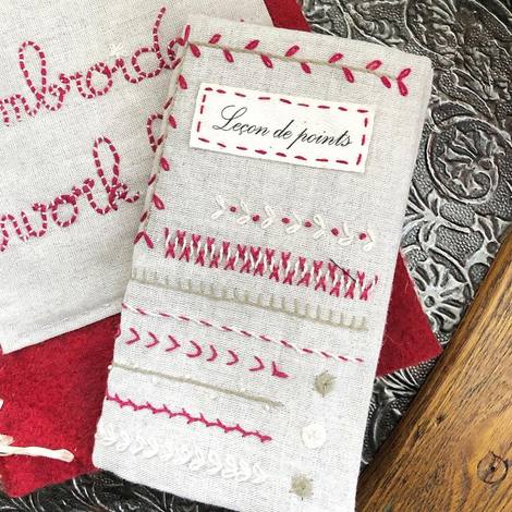 Un Chat Embroidery Kit: Petite Stitch Lessons Sampler Kit