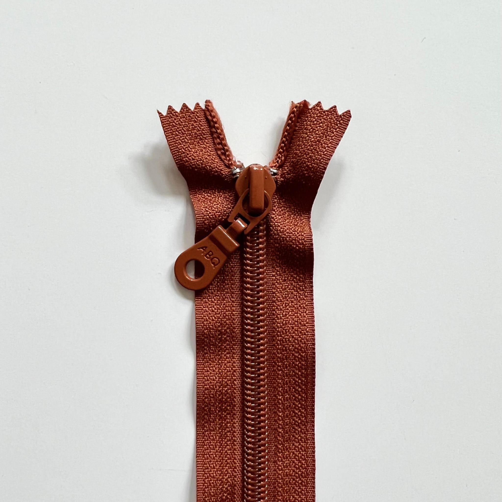 ABQ Nylon Coil Donut-Pull Zipper - 14"