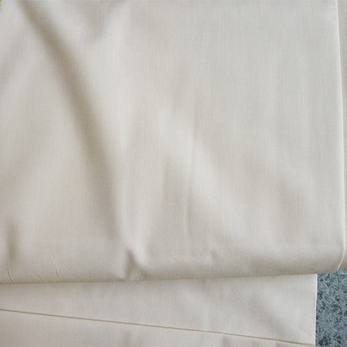 Art Gallery Fabrics : Pure Solids - Sandstone beige quilting cotton 