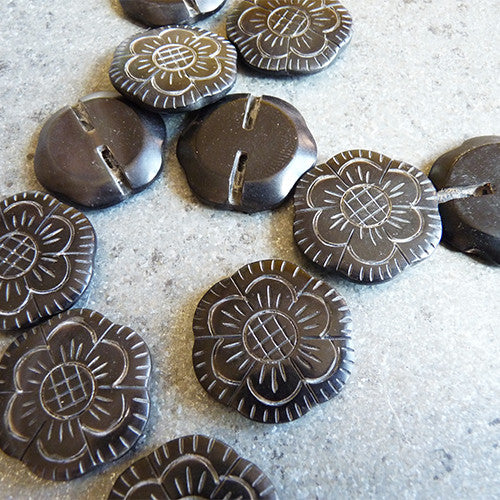 etched flower horn shank button