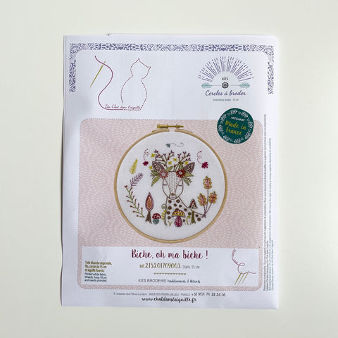 Un Chat Embroidery Kit: Deer, Oh My Deer!