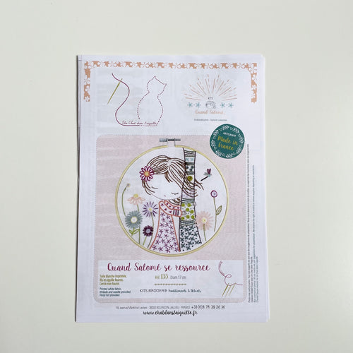 Un Chat Embroidery Kit : Resourceful Salome