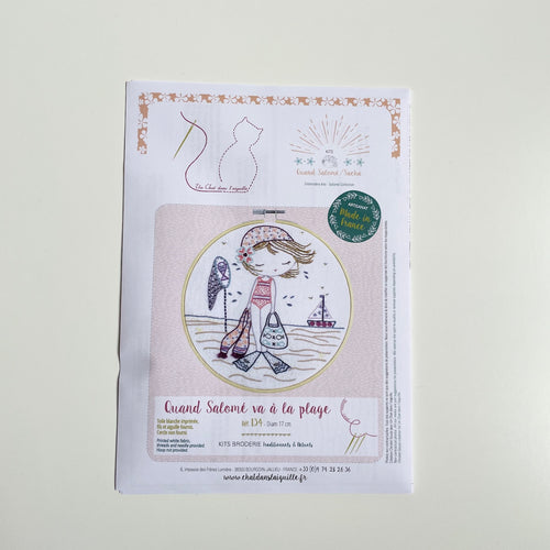 Un Chat Embroidery Kit : Salome Goes to the Beach