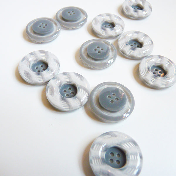 Plastic Drizzle Button - Gray