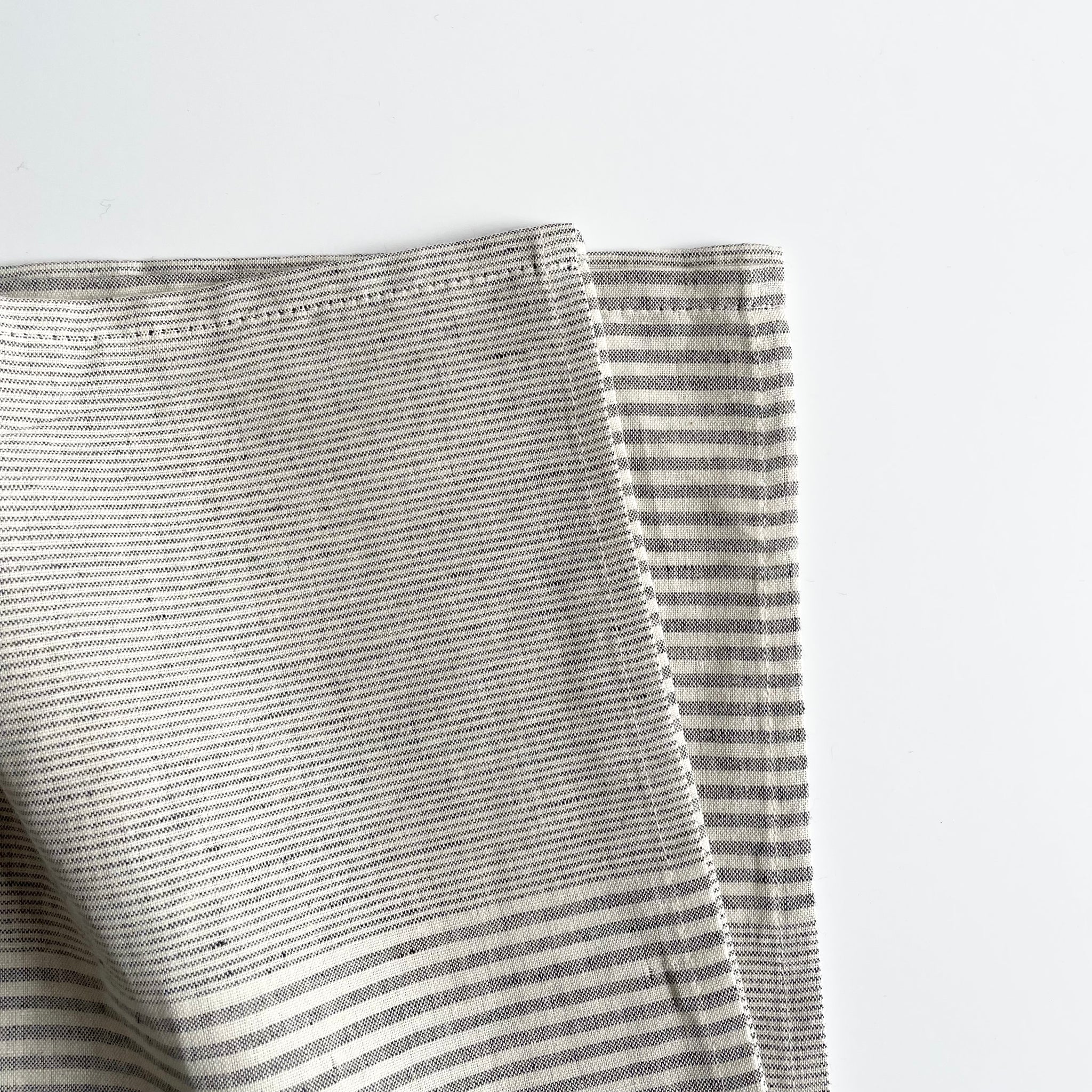 Dunroven House : Mini Stripe Cotton / Linen Towel - Black / Natural