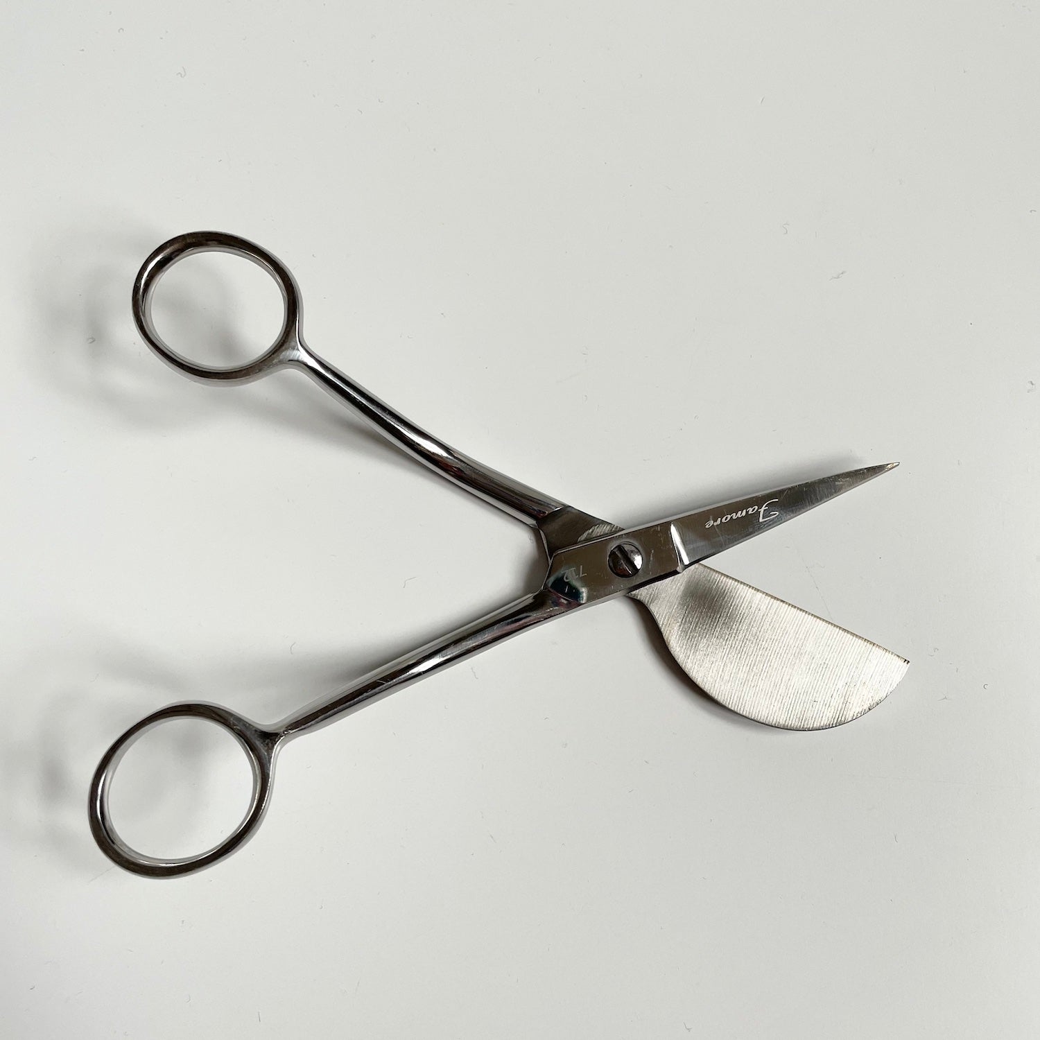 Famore Duckbill Applique Scissors - 6