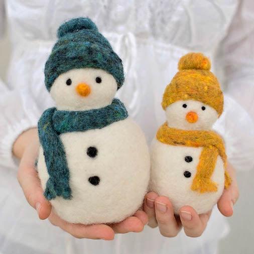 Felted Sky Needle Felting Kit : Snowmen