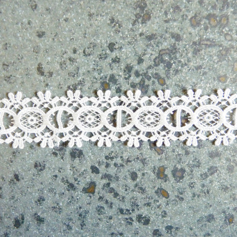 guippure lace lattice circles