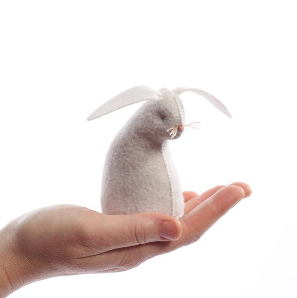 Threadfollower : Hand-Stiching Project - White Rabbit