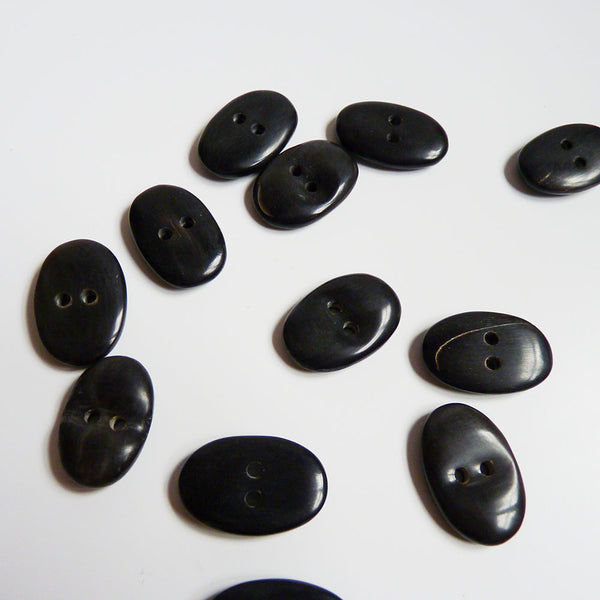 Oval Horn Button - Black