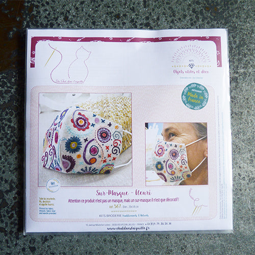 Un Chat Embroidery Kit : Flowery Mask