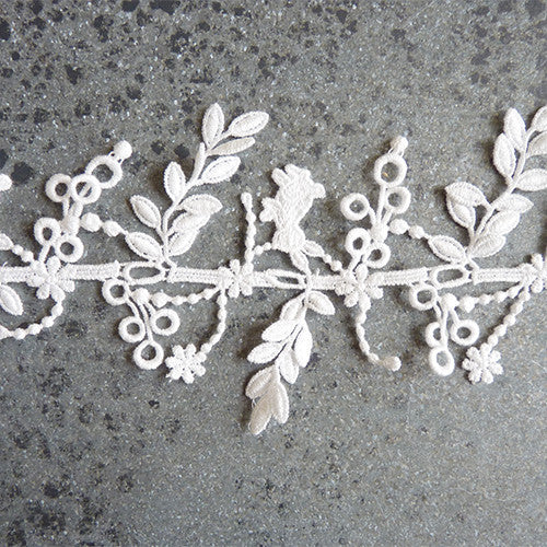 1-1/3 yard Remnant : Dentelle Mery Foliage Leavers Lace - Graphite