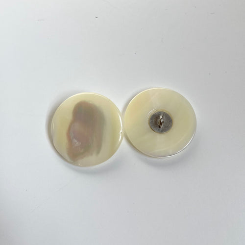 Linnet : Pair of Shell Shank Buttons - 25mm