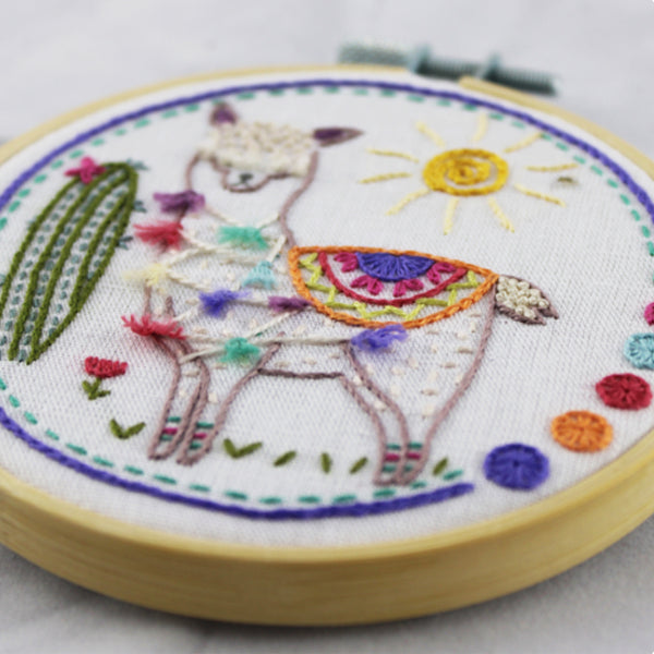 Un Chat Embroidery Kit: Ooh la la, the Llama