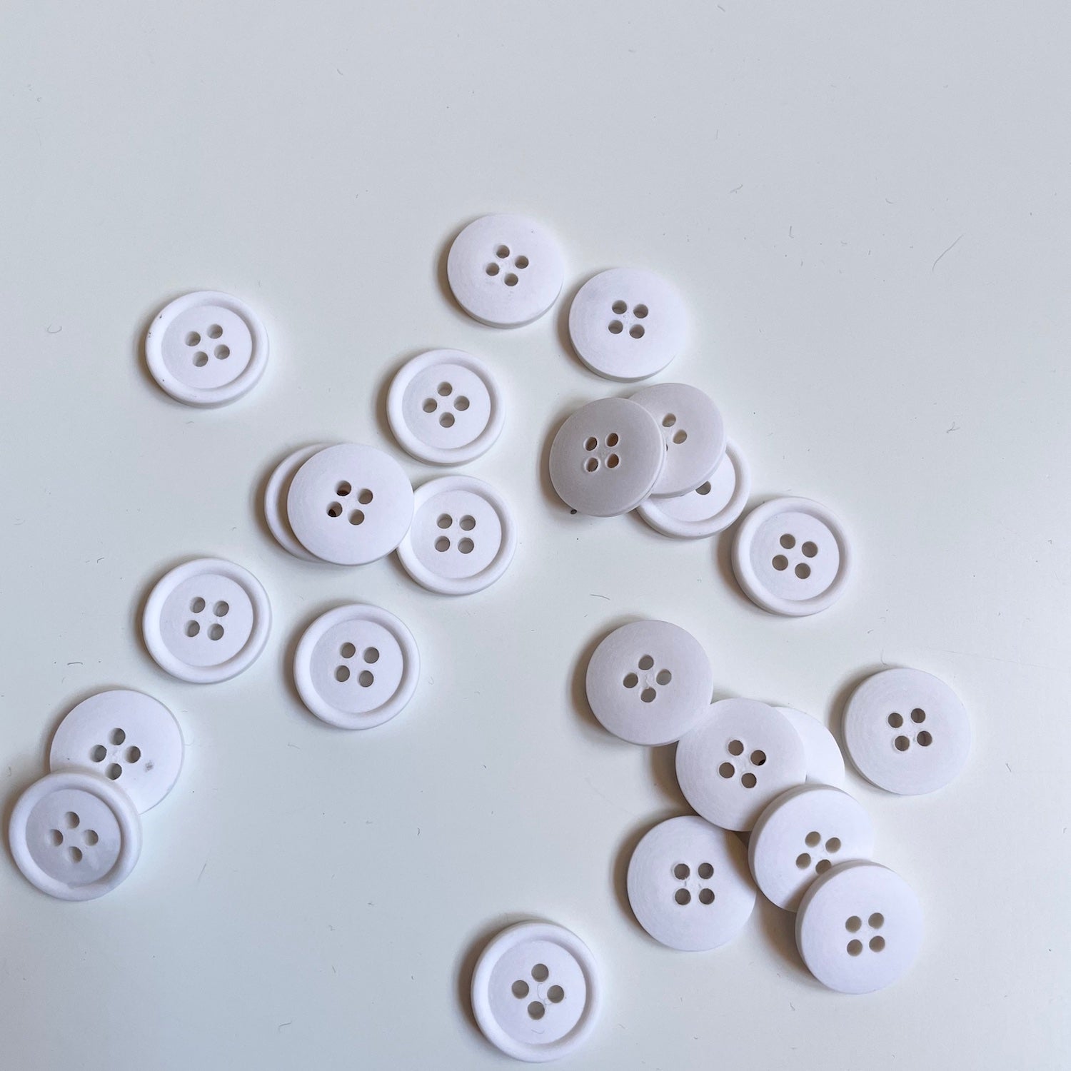 Merchant & Mills : Cotton Buttons - Milk white