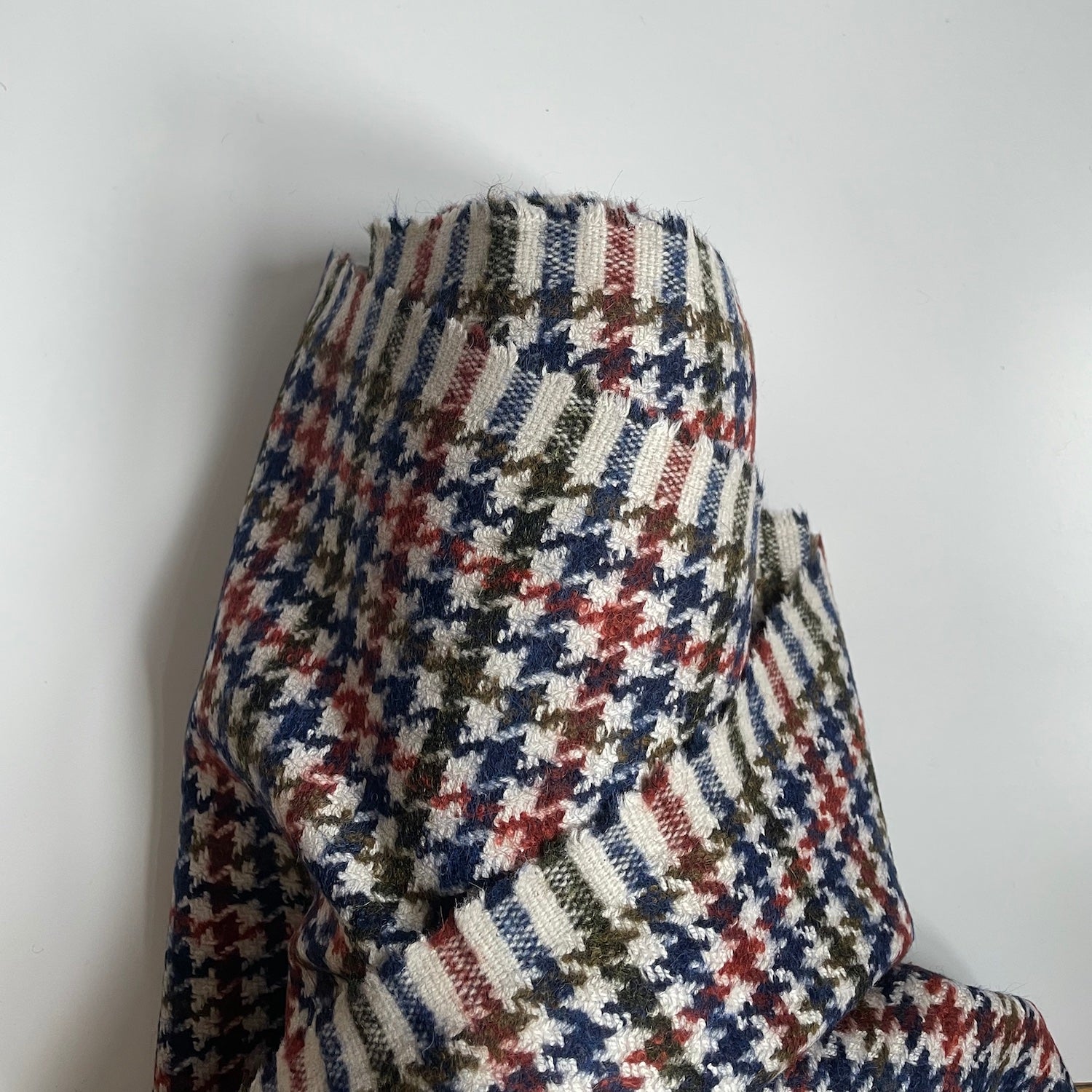 Merchant & Mills Fabric : Italian Wool Houndstooth - Gun Crest