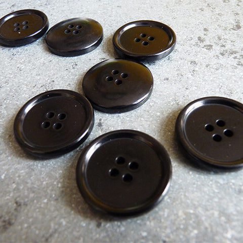 Single Rimmed Edge Corozo Button - Black