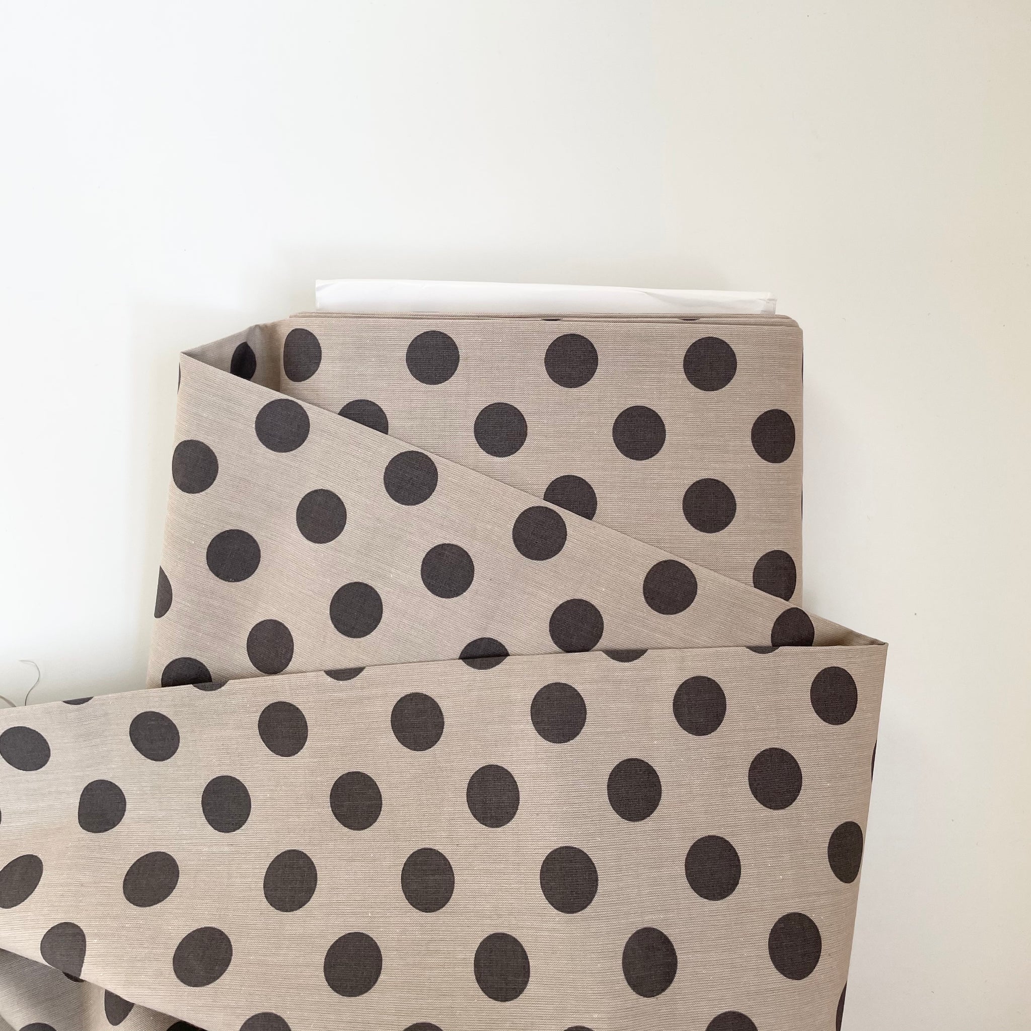 Tilda Fabrics : Chambray Dots - Charcoal