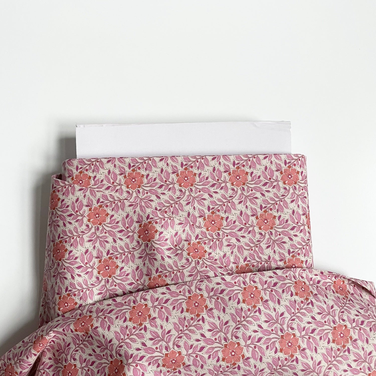 Tilda Fabrics : Windy Days - Wendy Pink