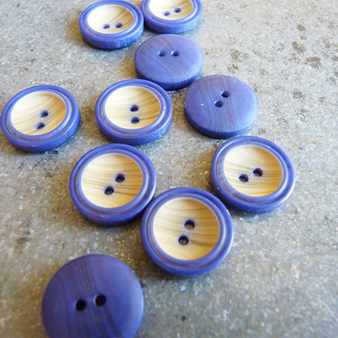 woody rimmed plastic button navy 2 hole